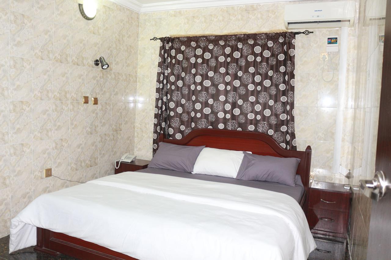 Cute Villa Hotel And Suites Уйо Екстер'єр фото